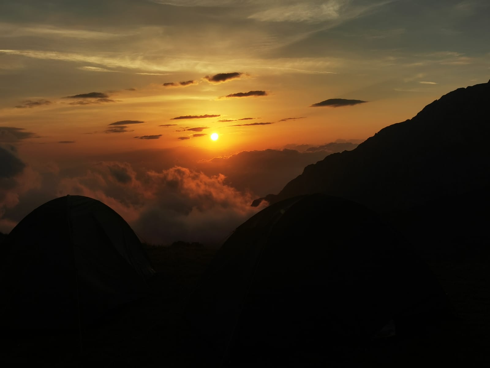 Răsăritul de Soare pe Vârful Omu