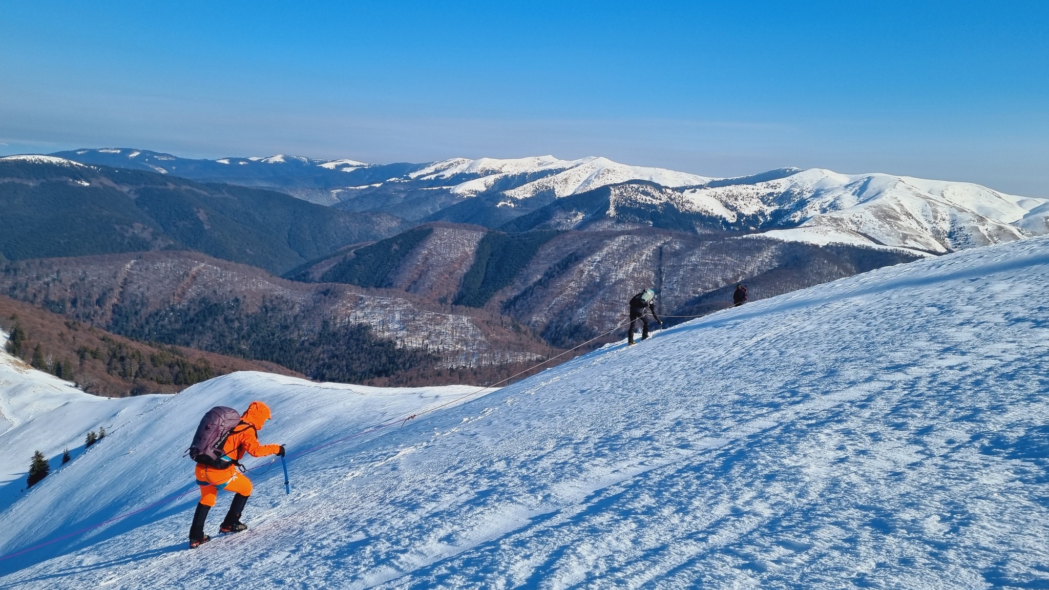 Inițiere în Alpinismul de Iarnă – Atelier Practic