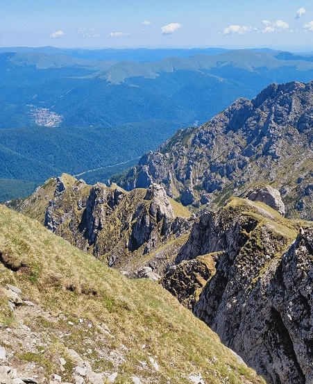 Creasta Balaurului- Drumul secret, sălbatic și nemarcat spre Bucsoiu