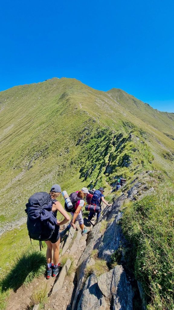 O zi pe creasta - 2 Varfuri Arpașu Mare si Mircii – Aventură în Făgăraș